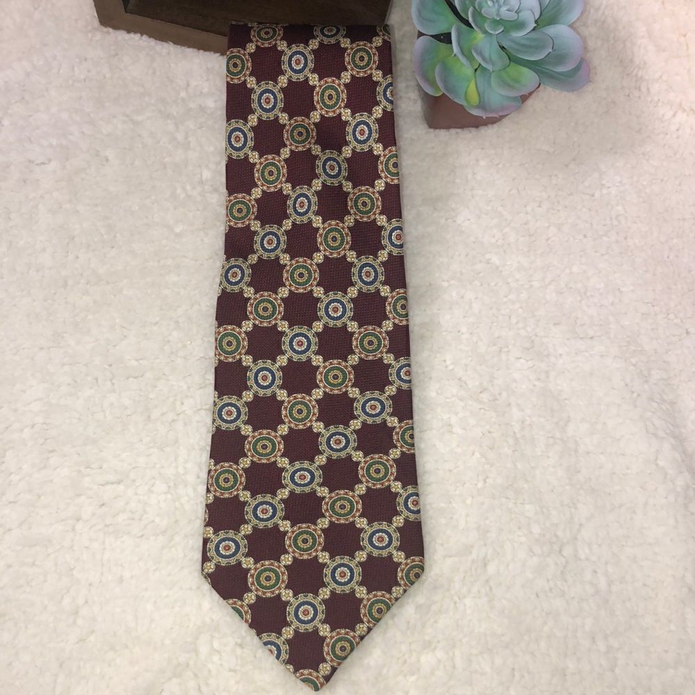 Tommy Hilfiger Stunning Burgundy Tie